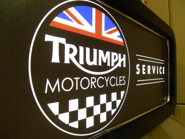 Triumph Feature Light Box
